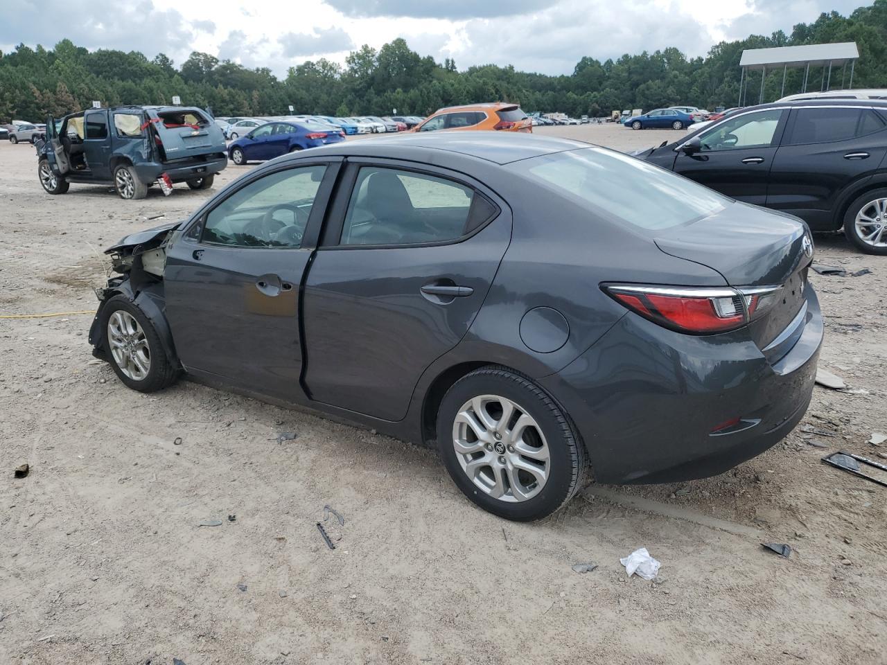 2017 TOYOTA YARIS