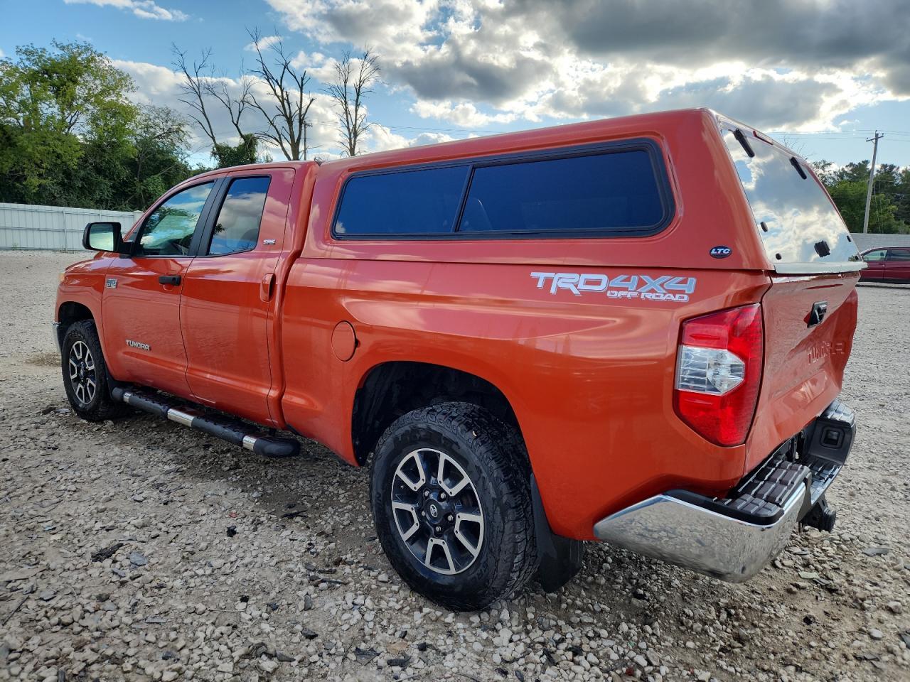 2017 TOYOTA TUNDRA