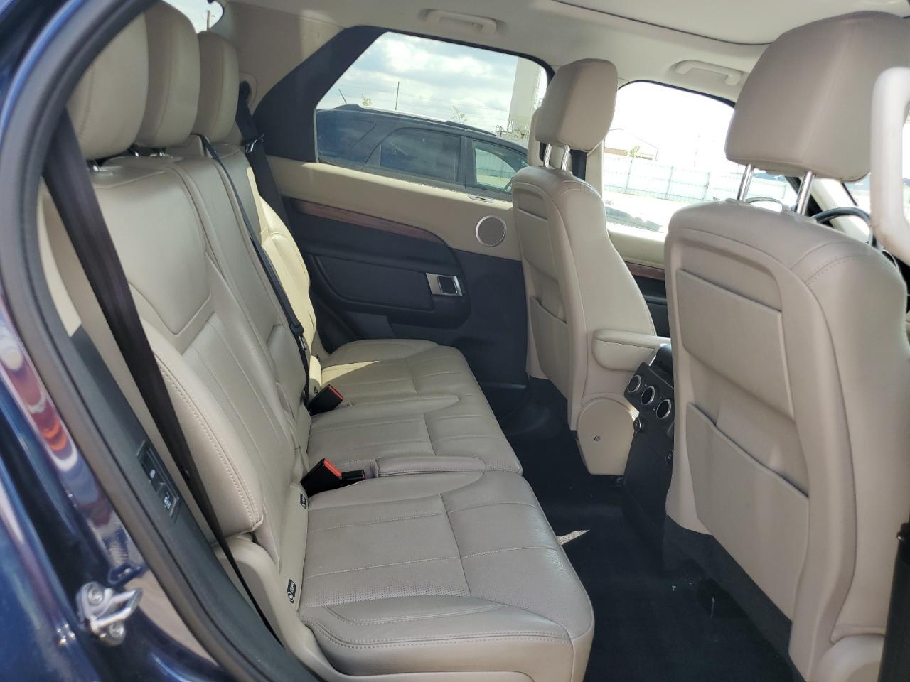 2017 LAND ROVER Discovery