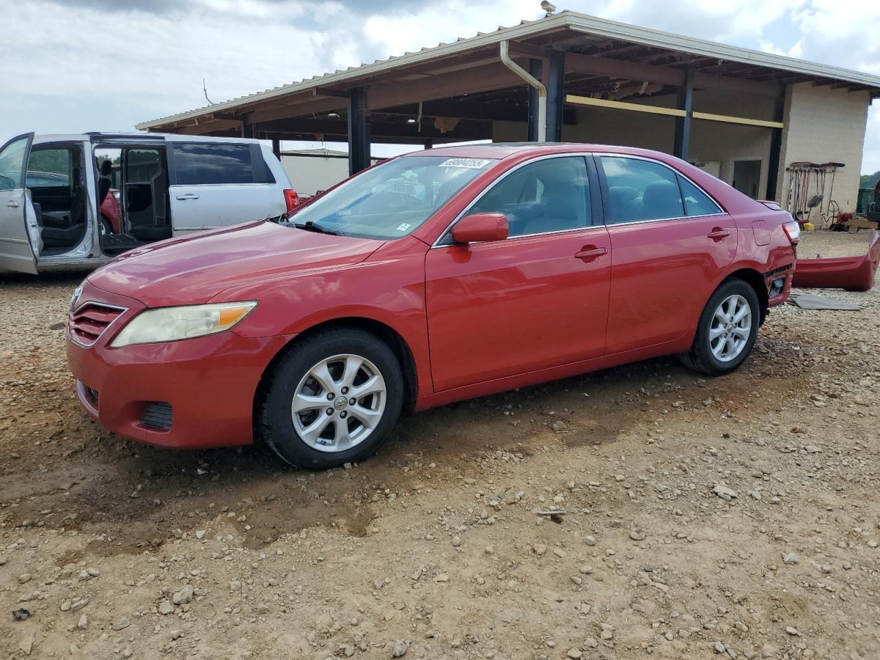 2011 TOYOTA CAMRY