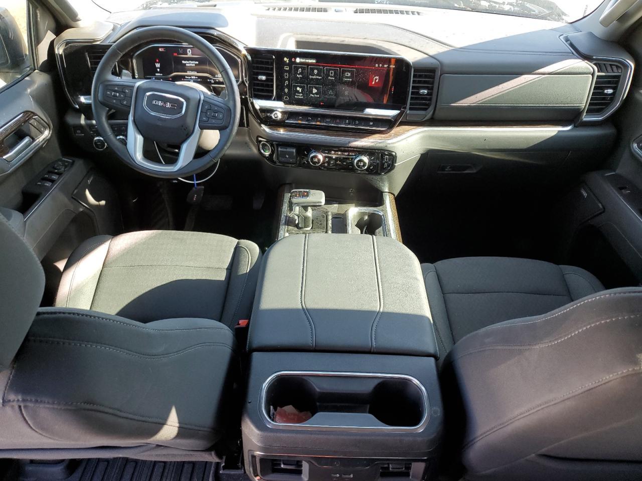2025 GMC Sierra