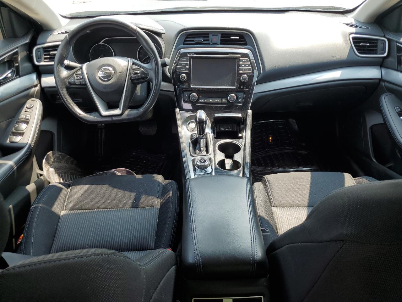 2017 NISSAN Maxima