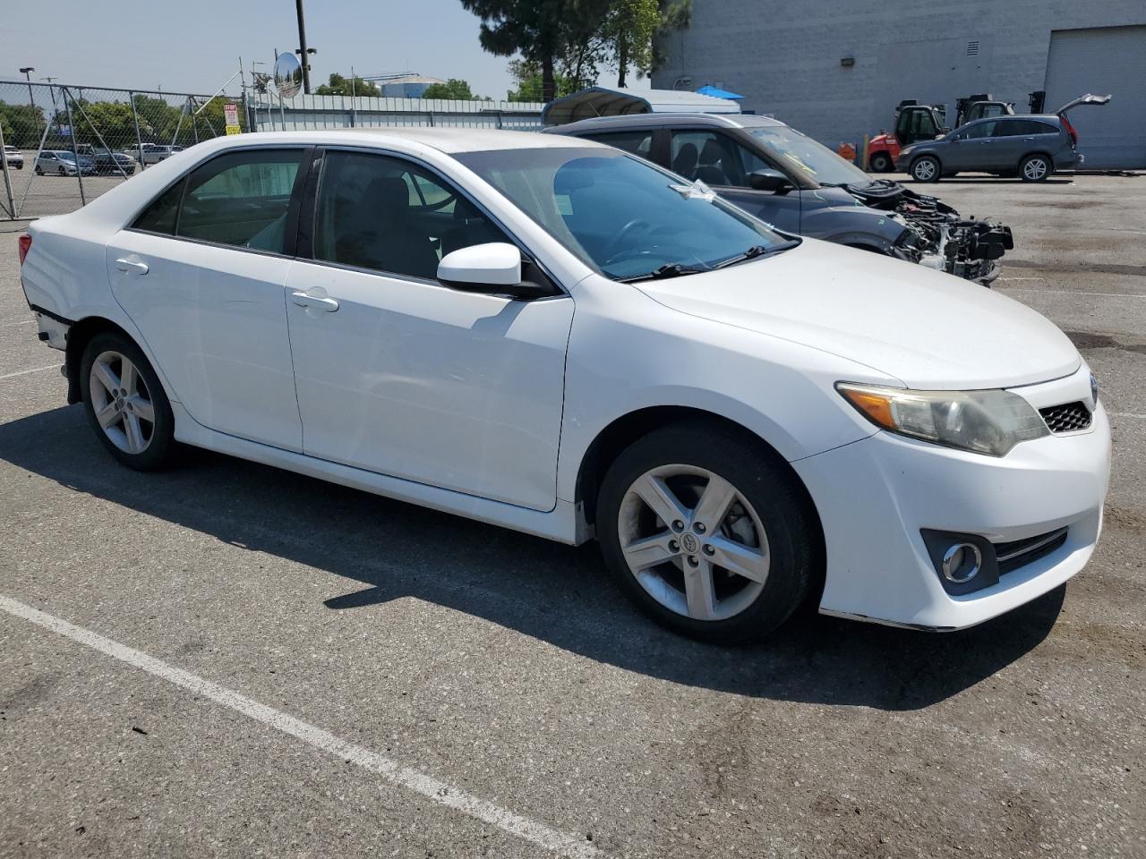 2014 TOYOTA CAMRY