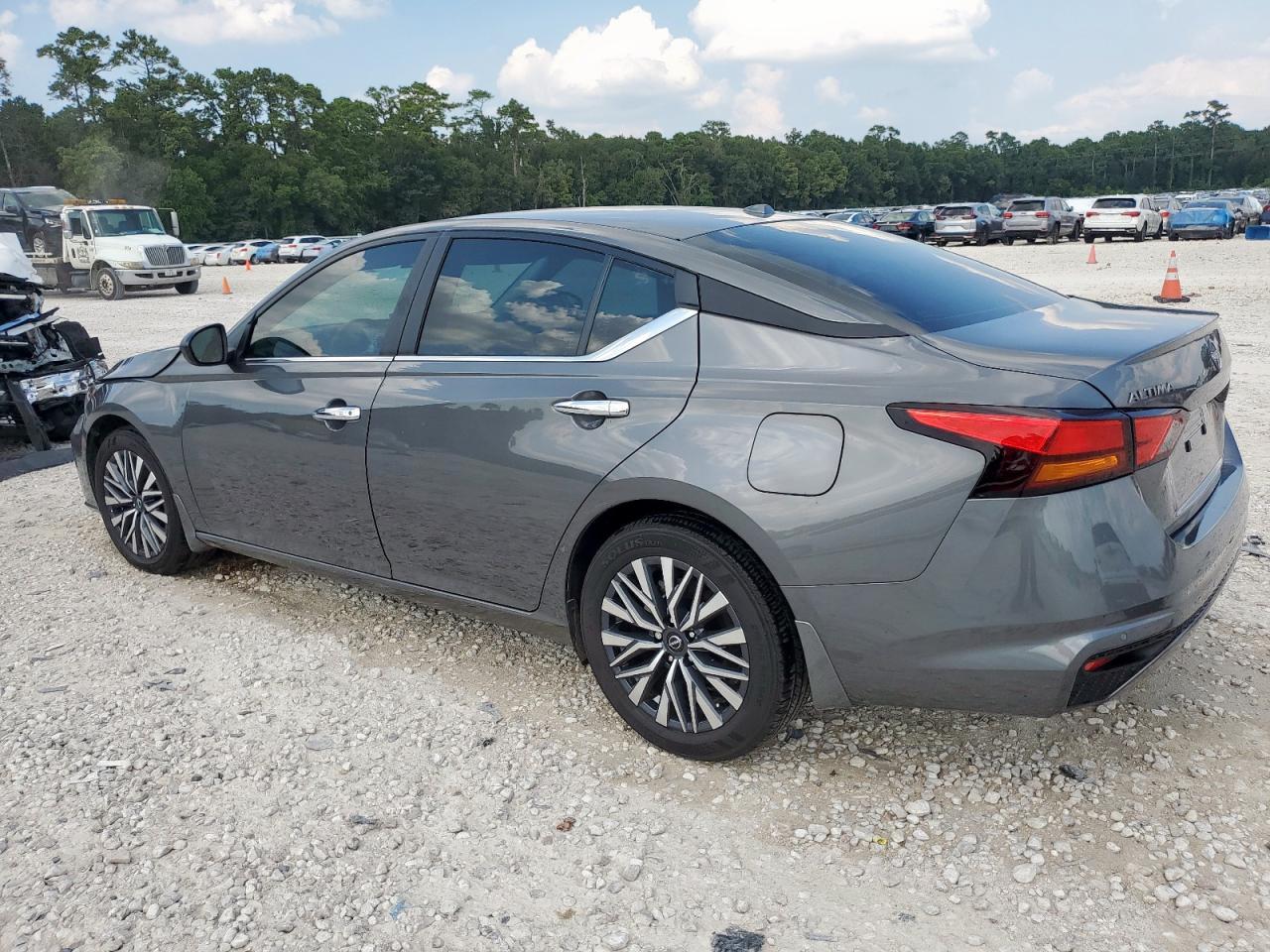 2025 NISSAN ALTIMA