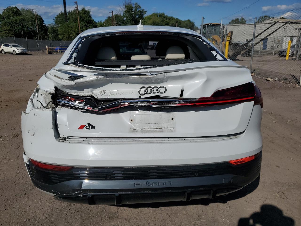 2024 AUDI Q8
