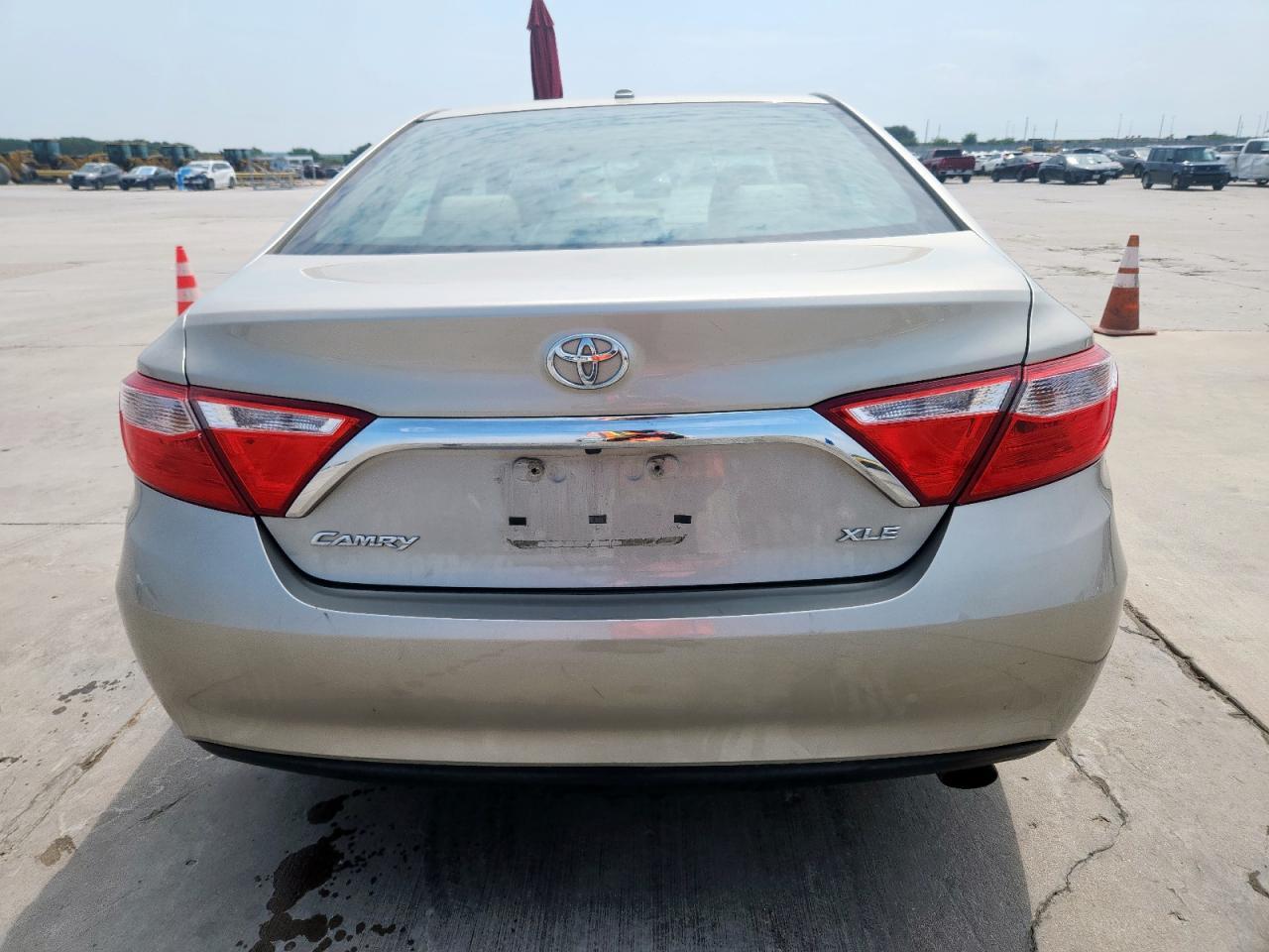 2015 TOYOTA CAMRY