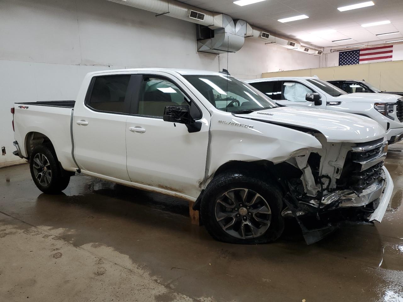 2025 CHEVROLET Silverado