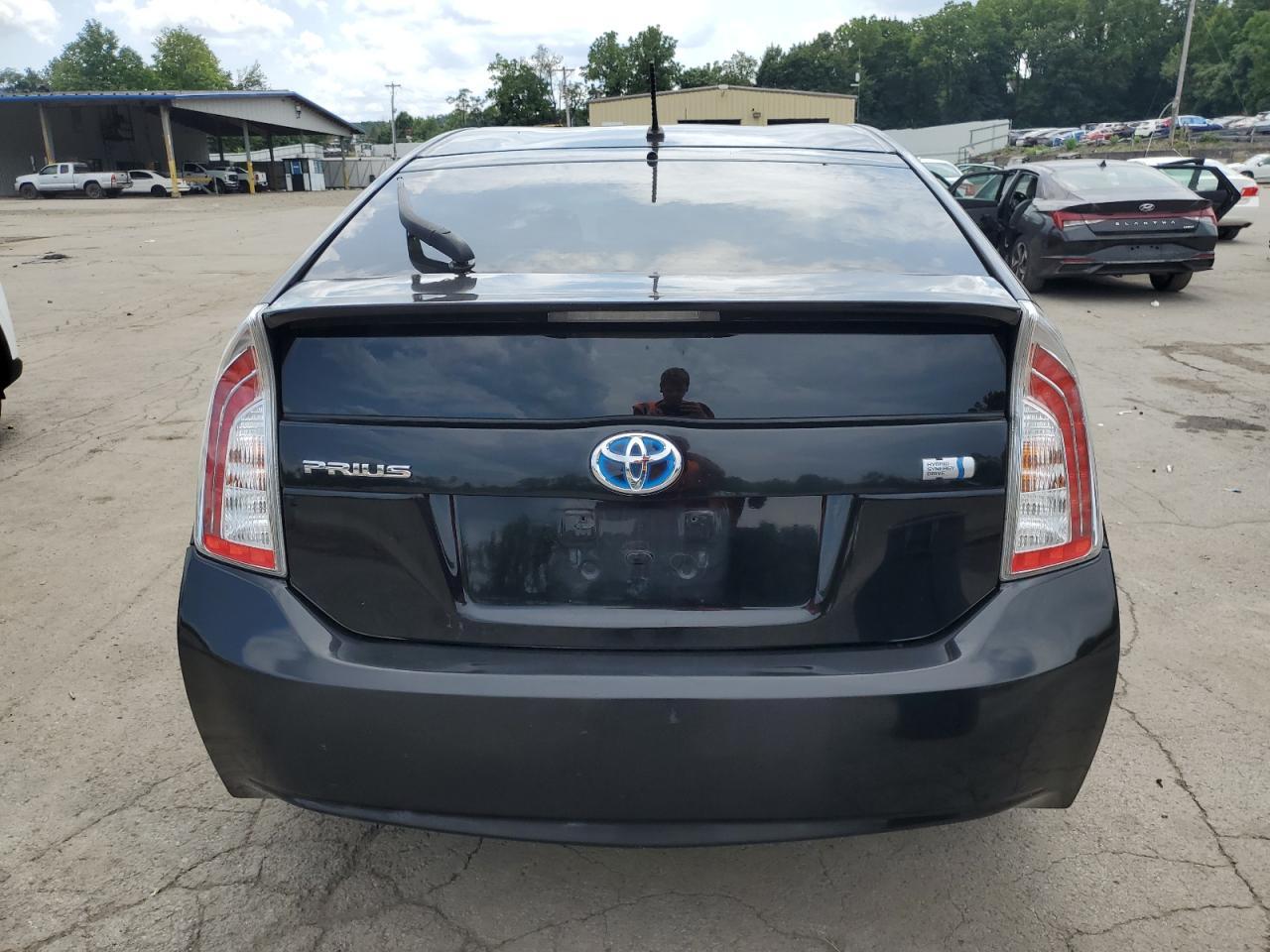 2015 TOYOTA PRIUS