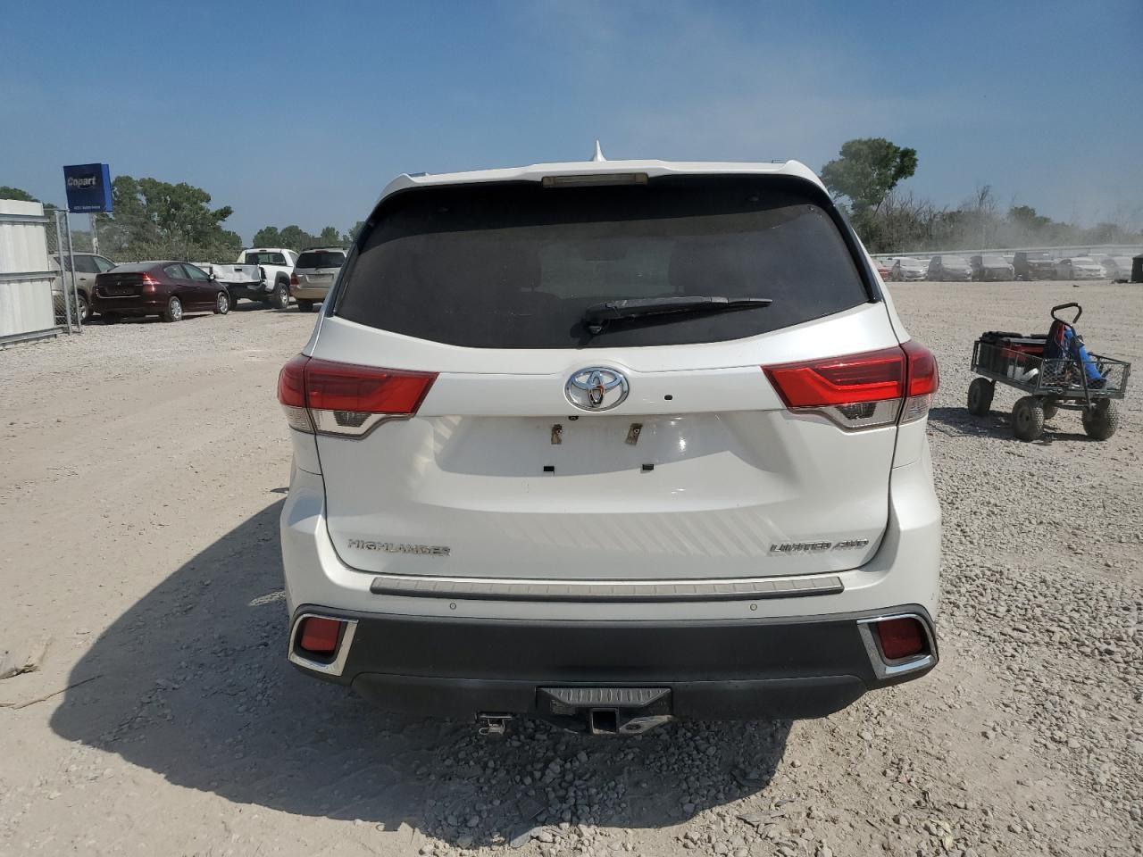 2018 TOYOTA HIGHLANDER