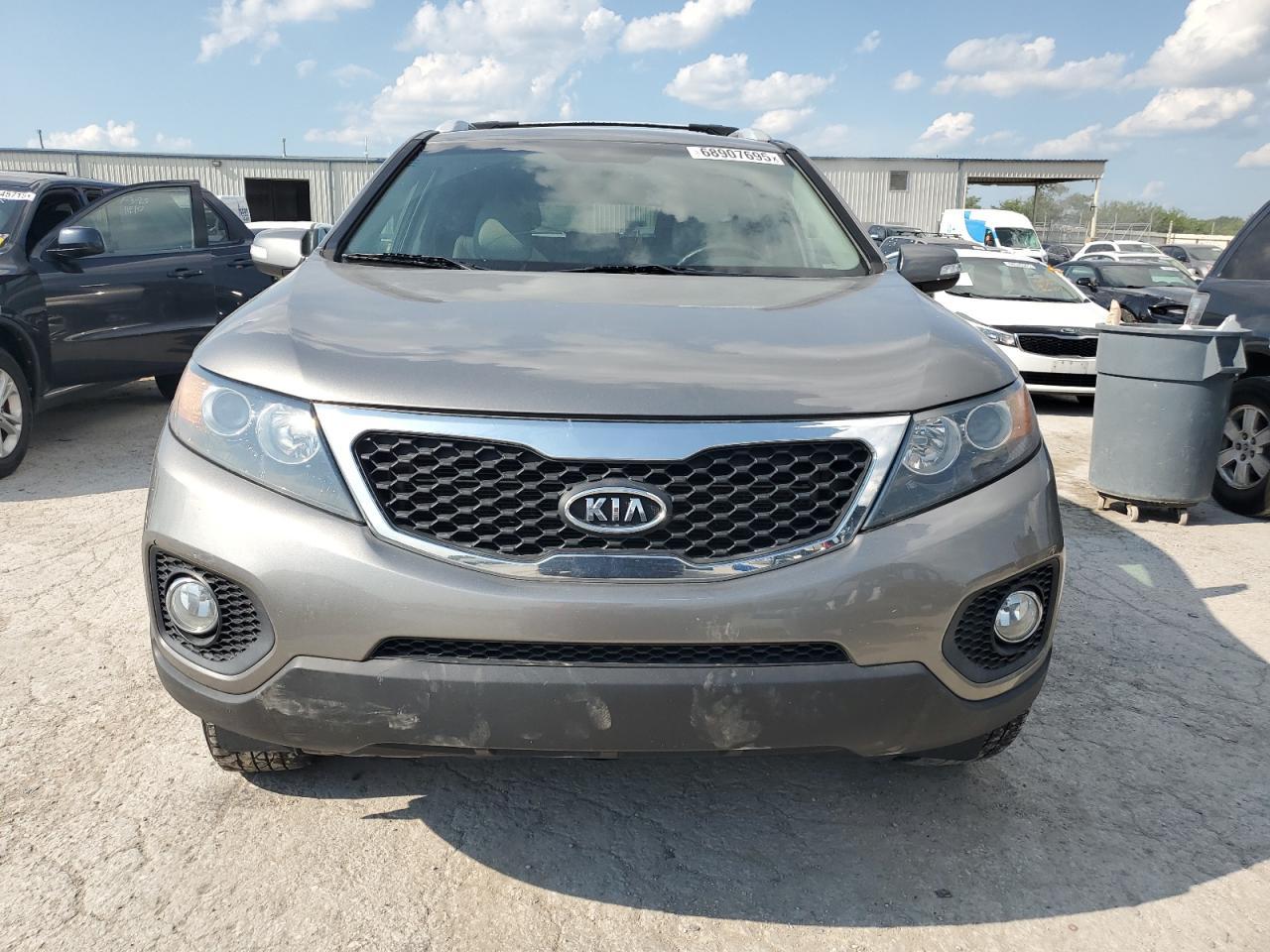 2013 KIA SORENTO