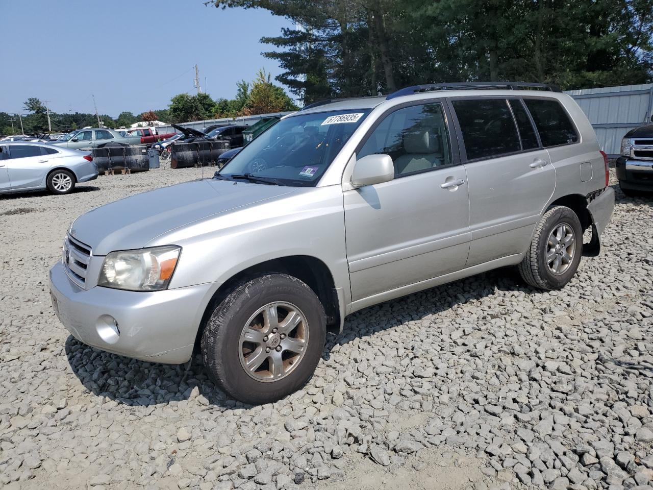 2004 TOYOTA HIGHLANDER