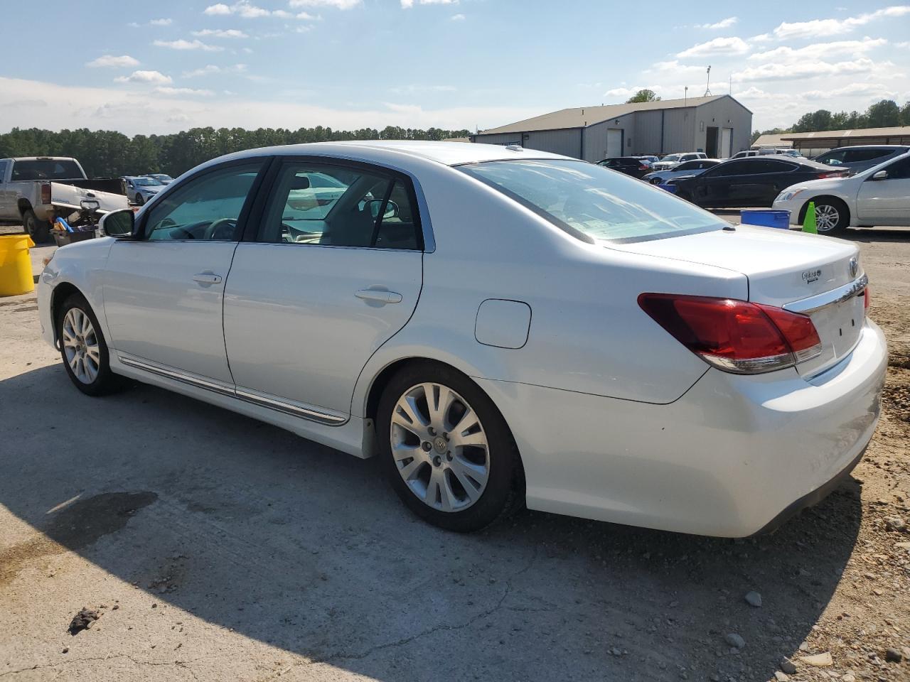2012 TOYOTA Avalon