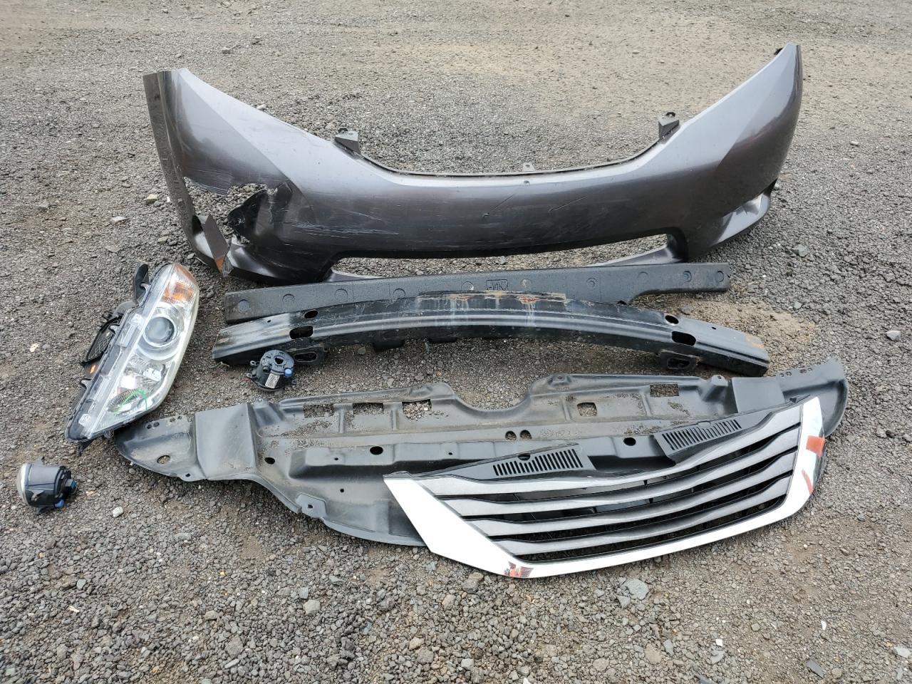 2011 TOYOTA SIENNA