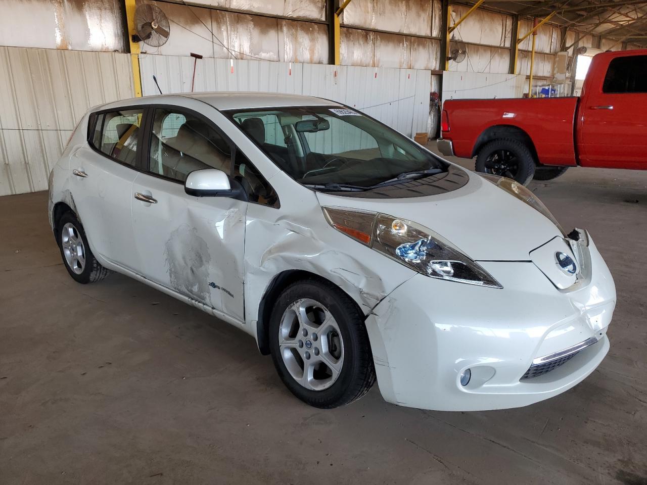 2014 NISSAN LEAF