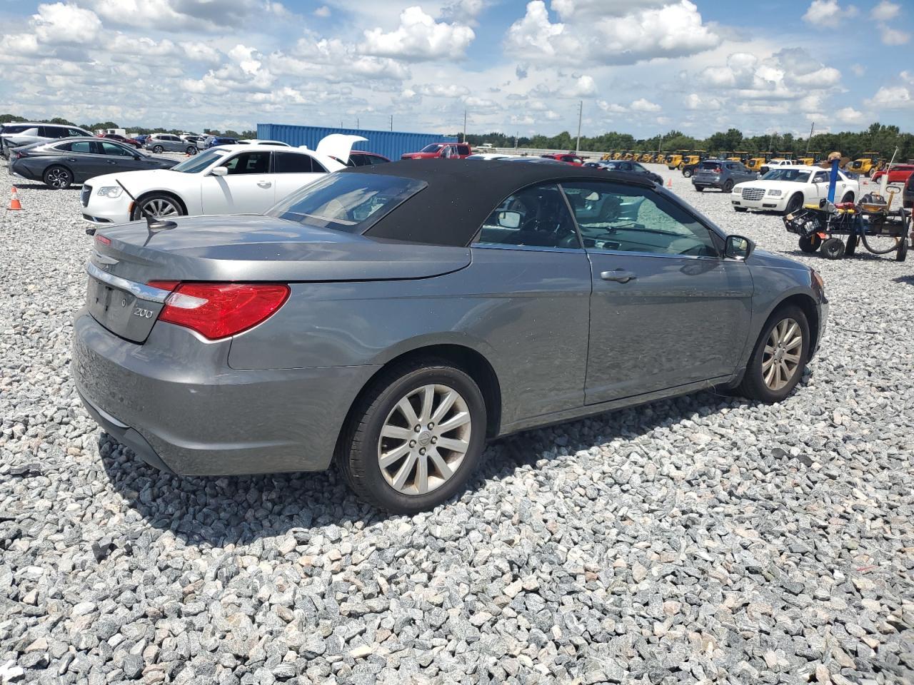 2012 CHRYSLER 200