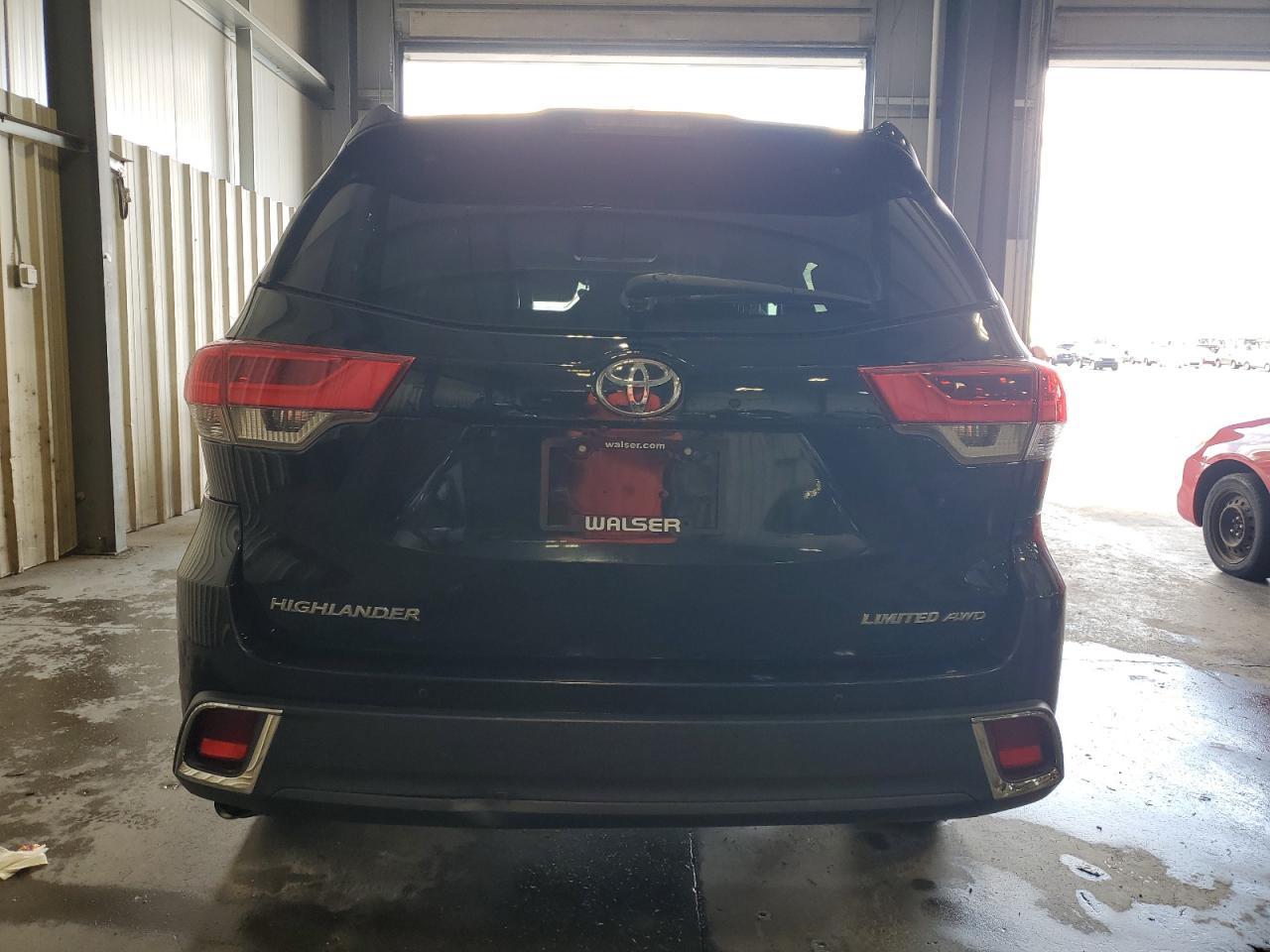 2017 TOYOTA HIGHLANDER