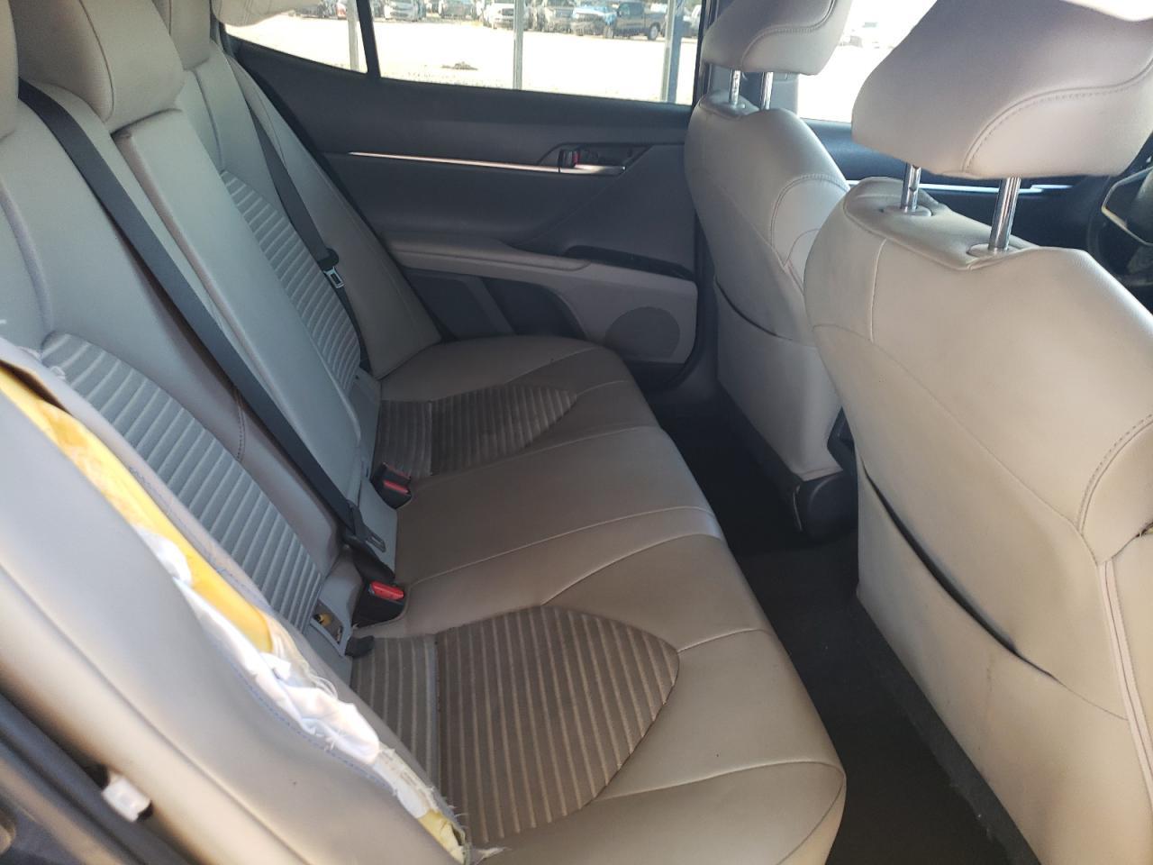 2018 TOYOTA CAMRY