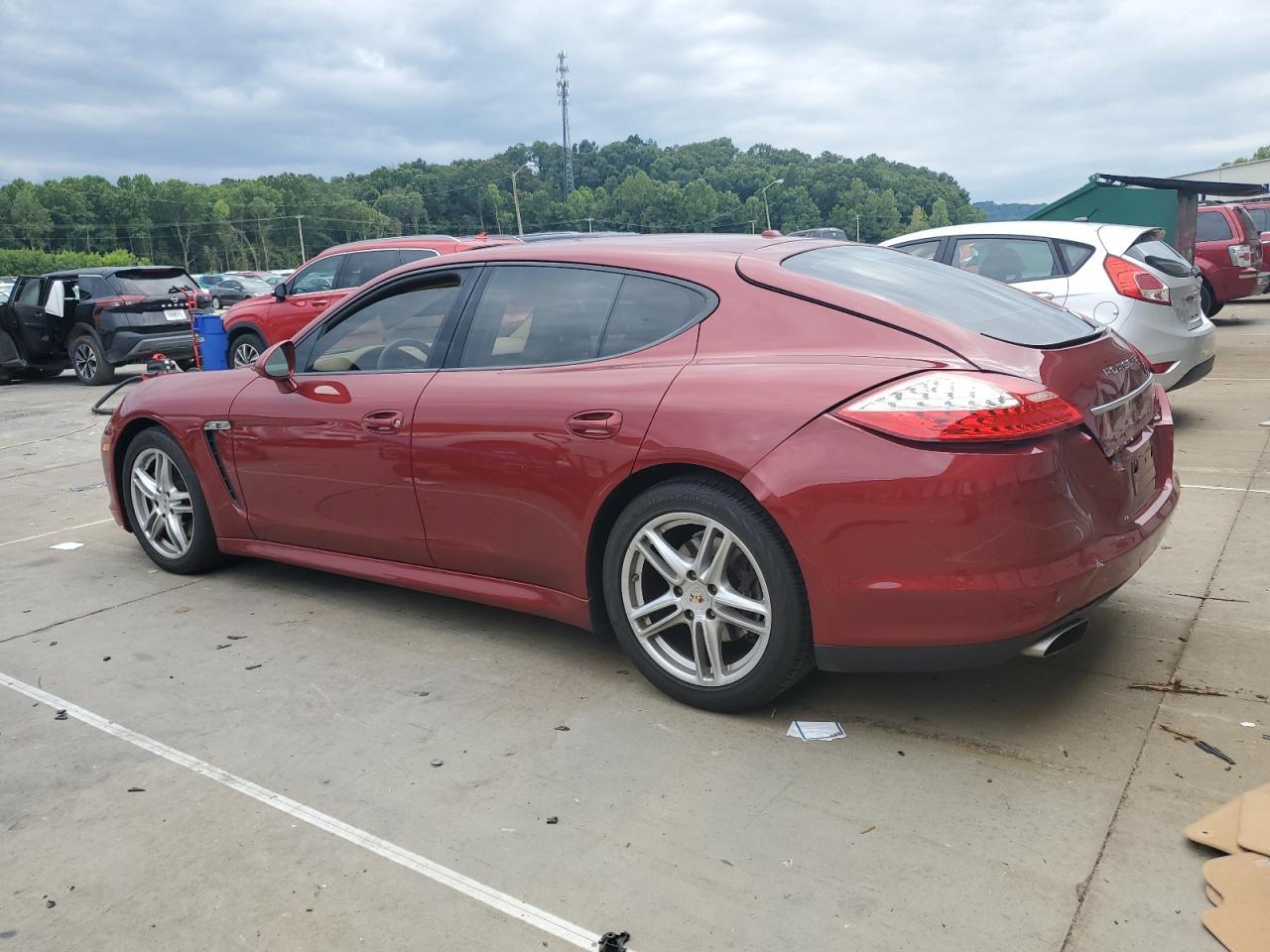 2011 PORSCHE Panamera