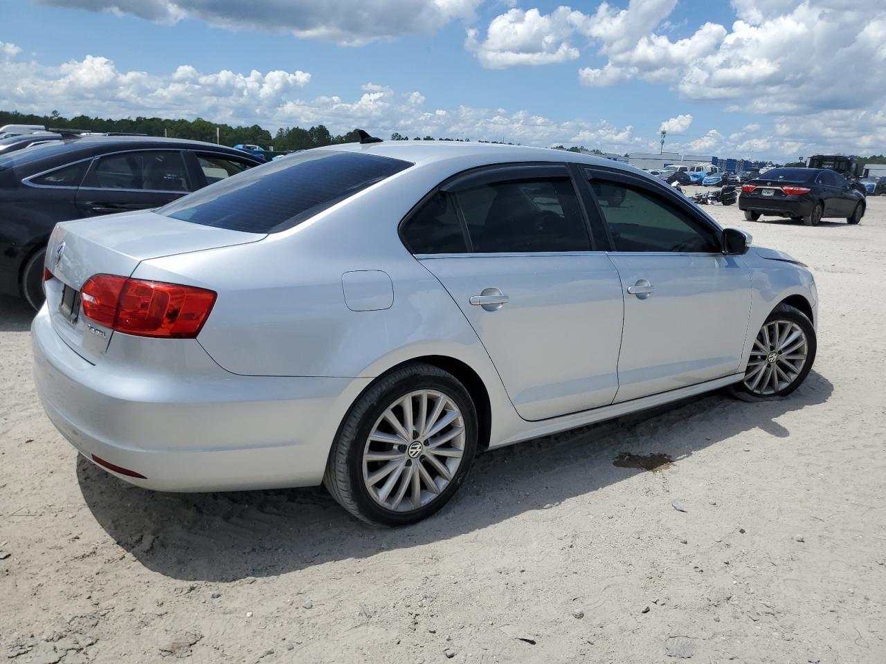 2012 VOLKSWAGEN JETTA