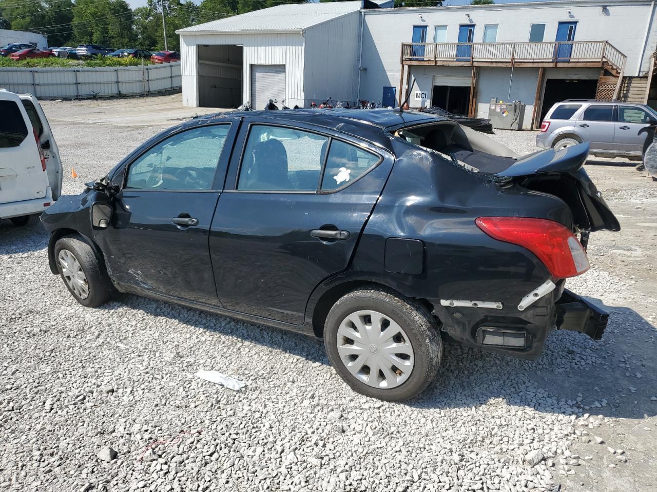2017 NISSAN VERSA