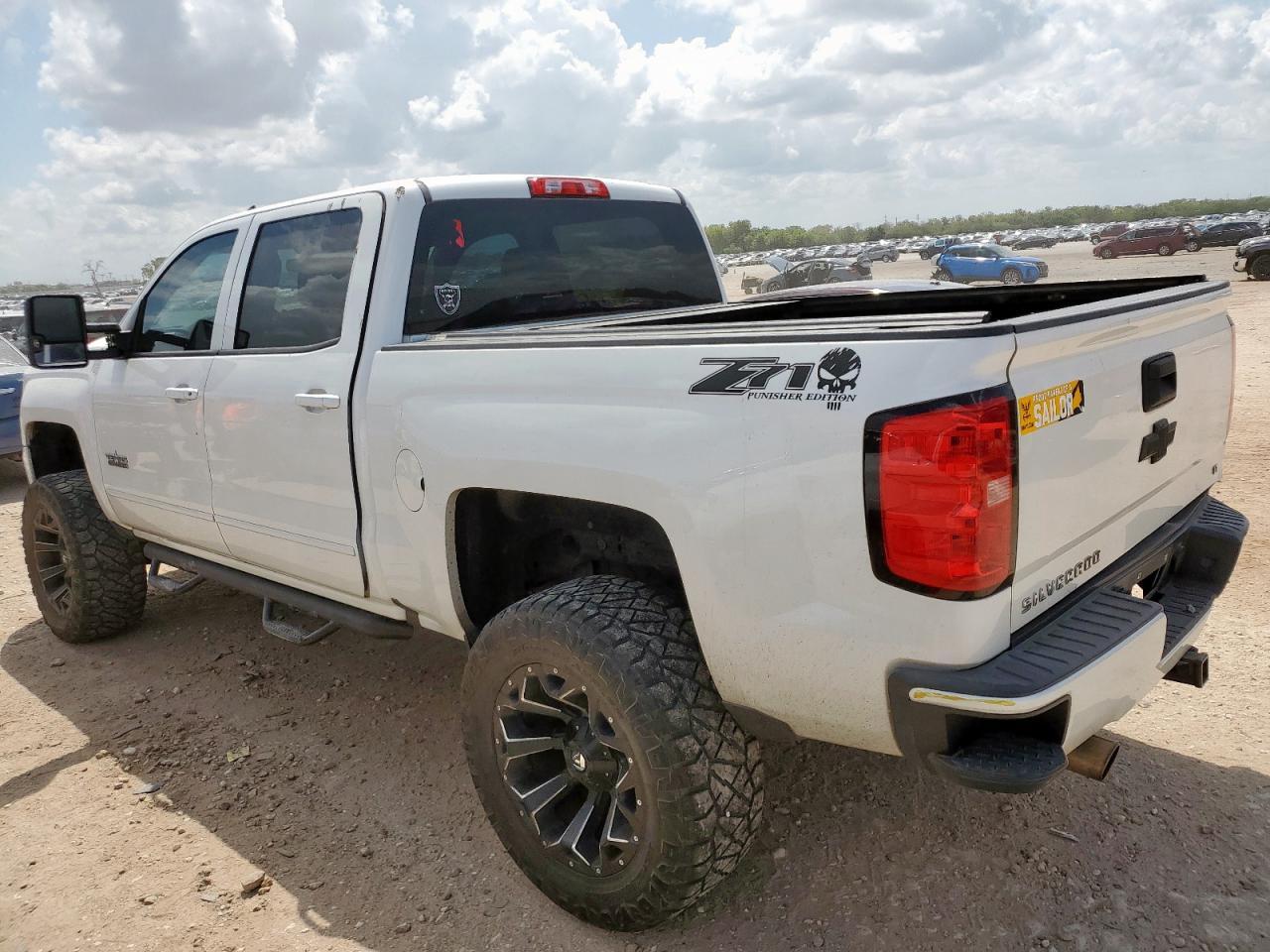 2018 CHEVROLET Silverado
