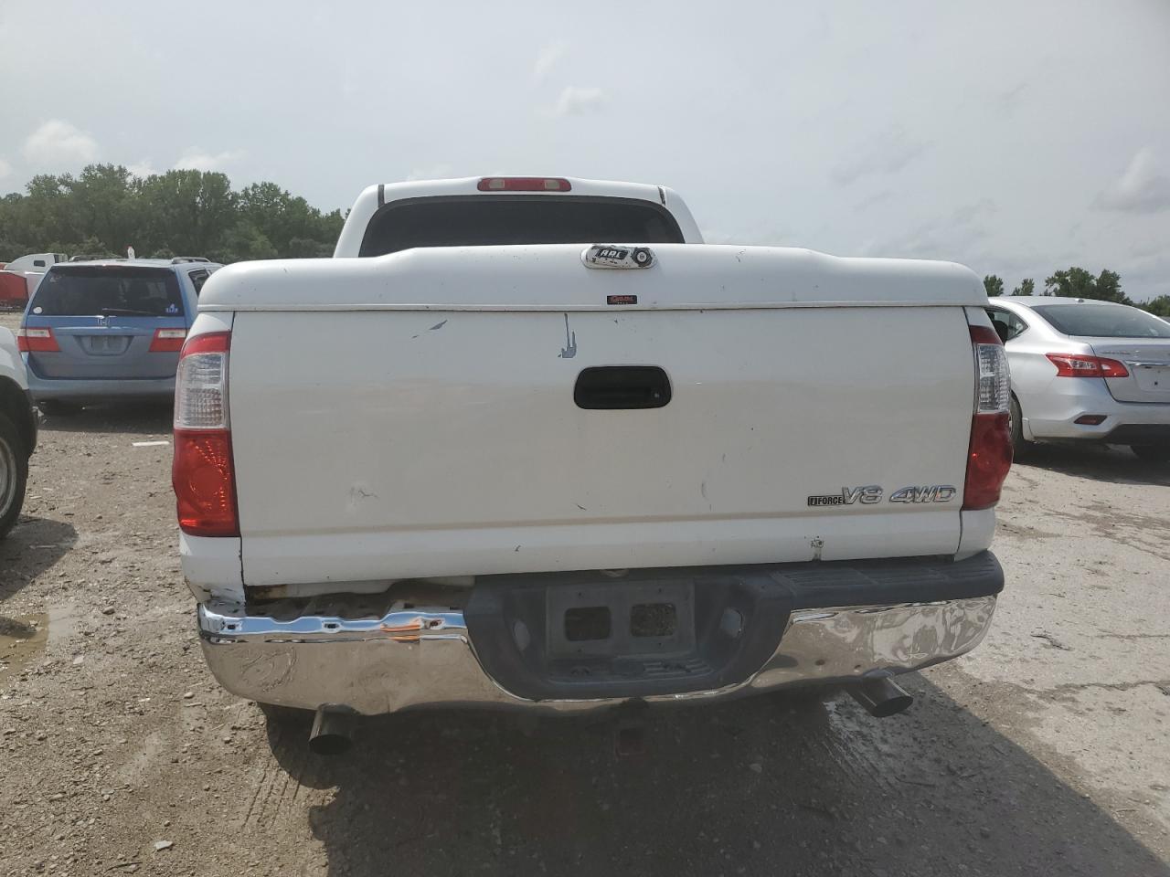 2004 TOYOTA TUNDRA