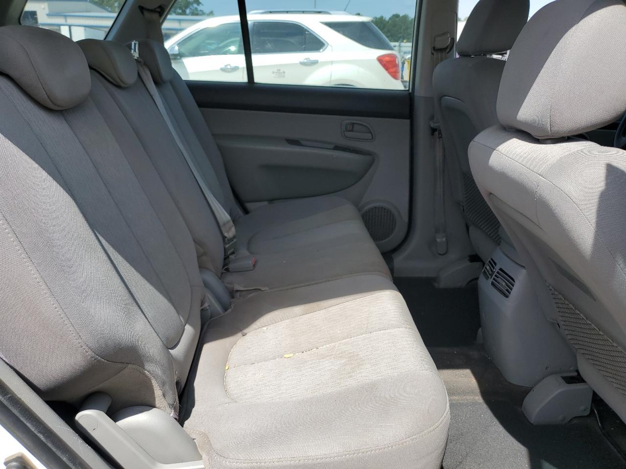 2009 KIA RONDO