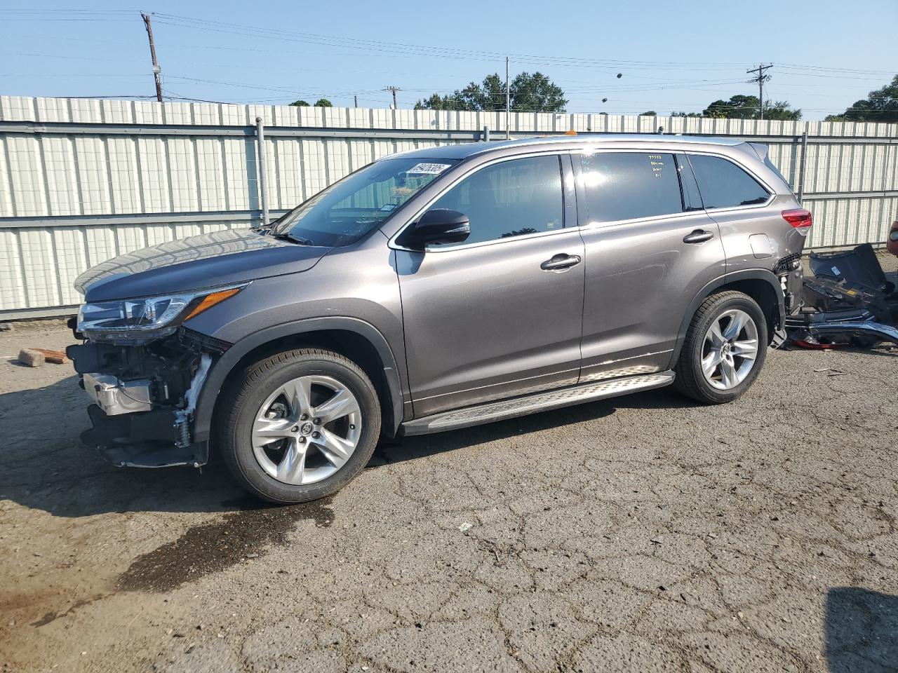 2017 TOYOTA HIGHLANDER