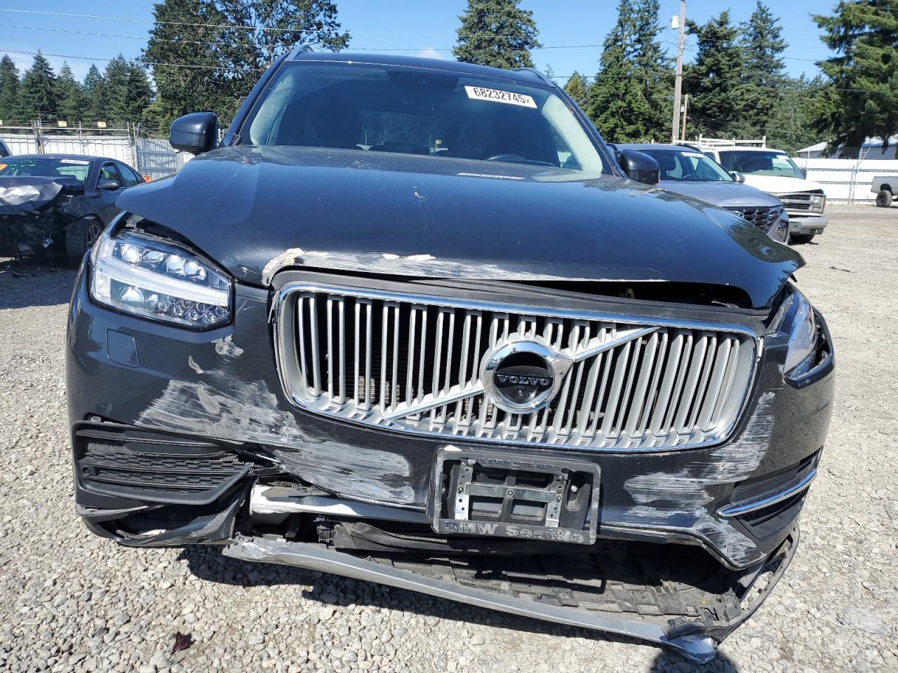 2017 VOLVO XC90