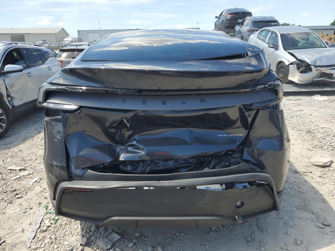 2026 TESLA MODEL Y