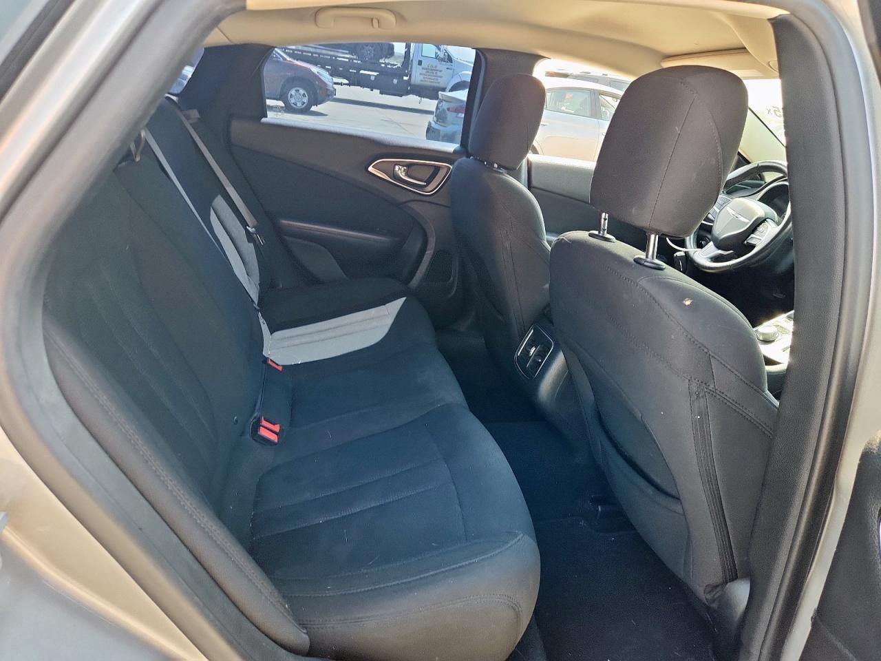 2015 CHRYSLER 200