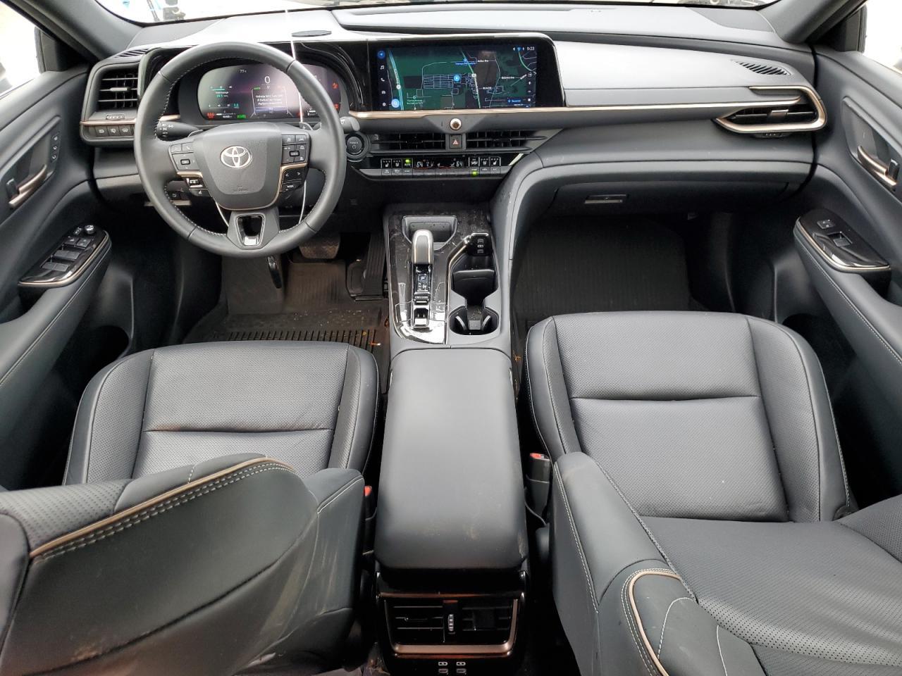 2025 TOYOTA Crown