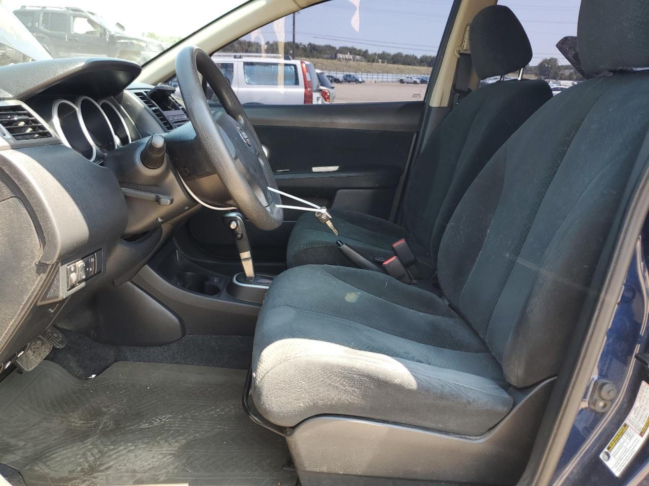 2011 NISSAN VERSA