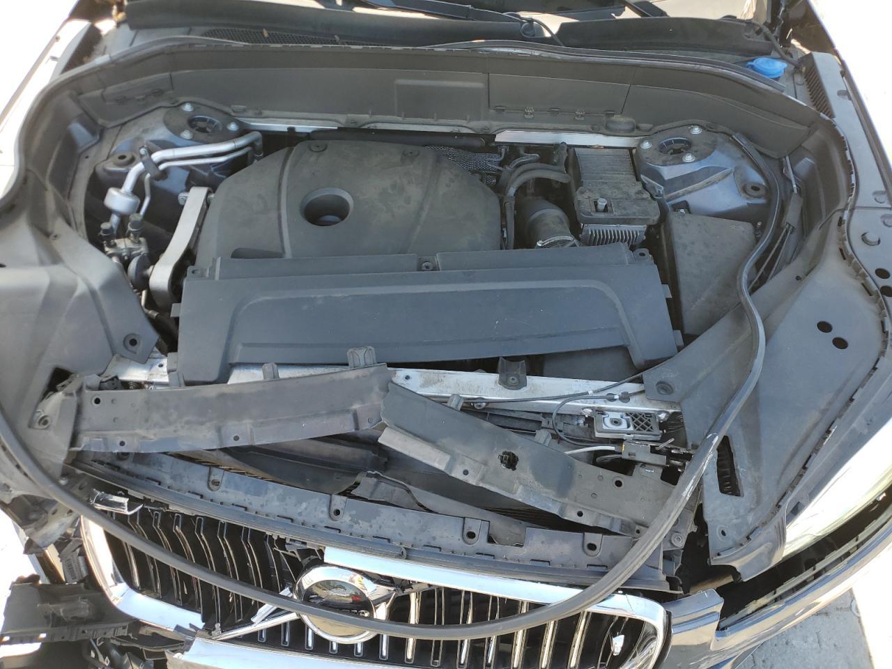 2020 VOLVO XC90