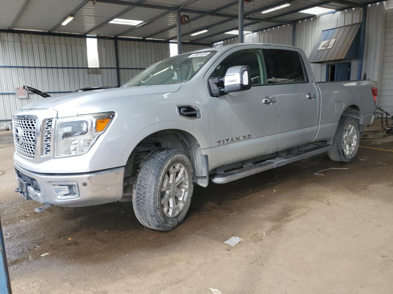 2016 NISSAN Titan