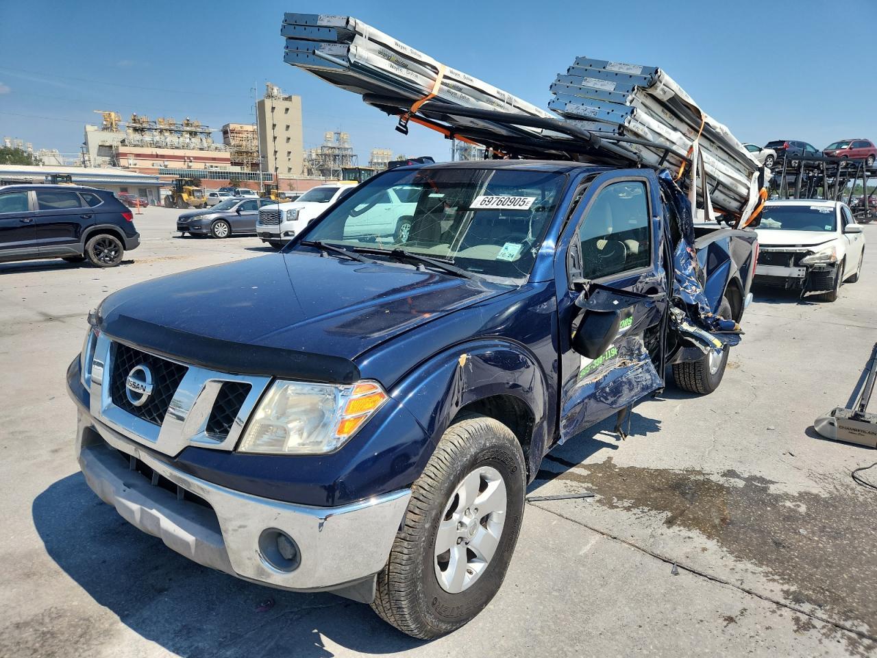 2011 NISSAN Frontier