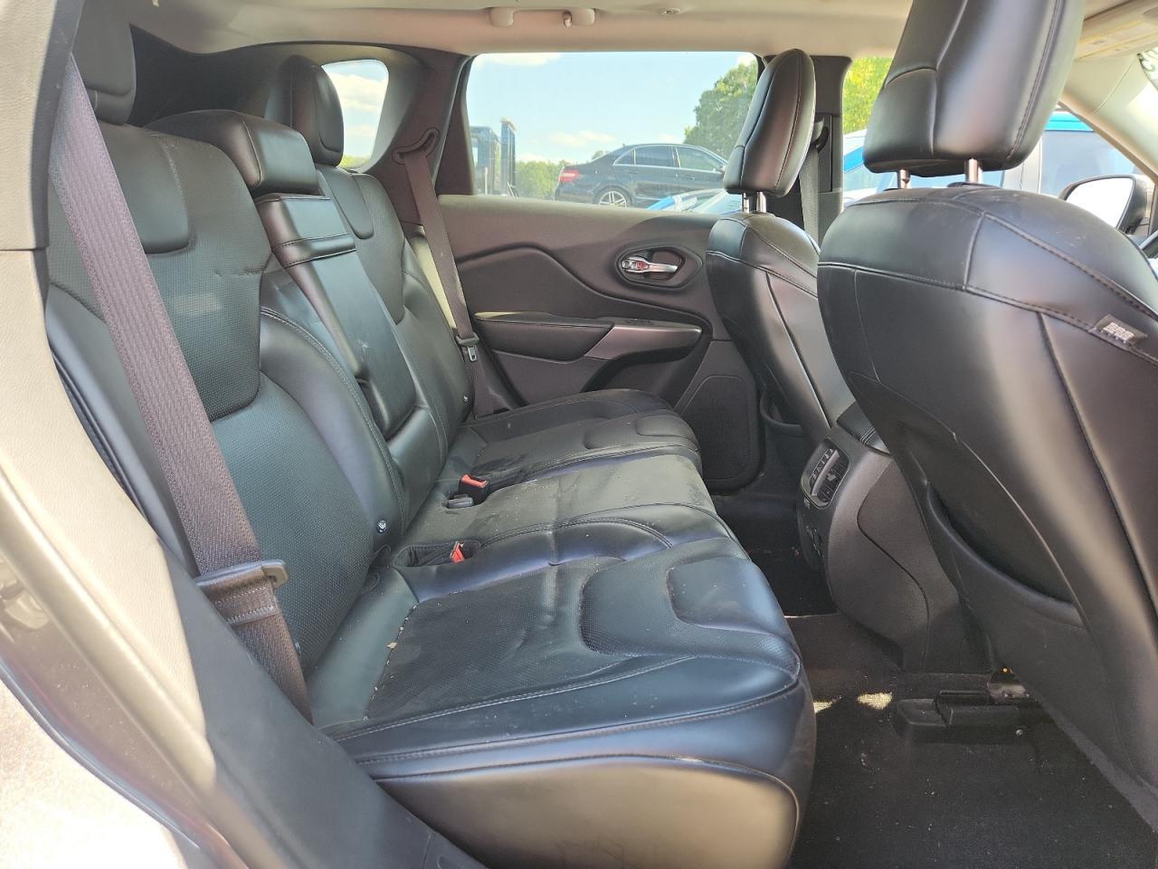 2019 JEEP CHEROKEE