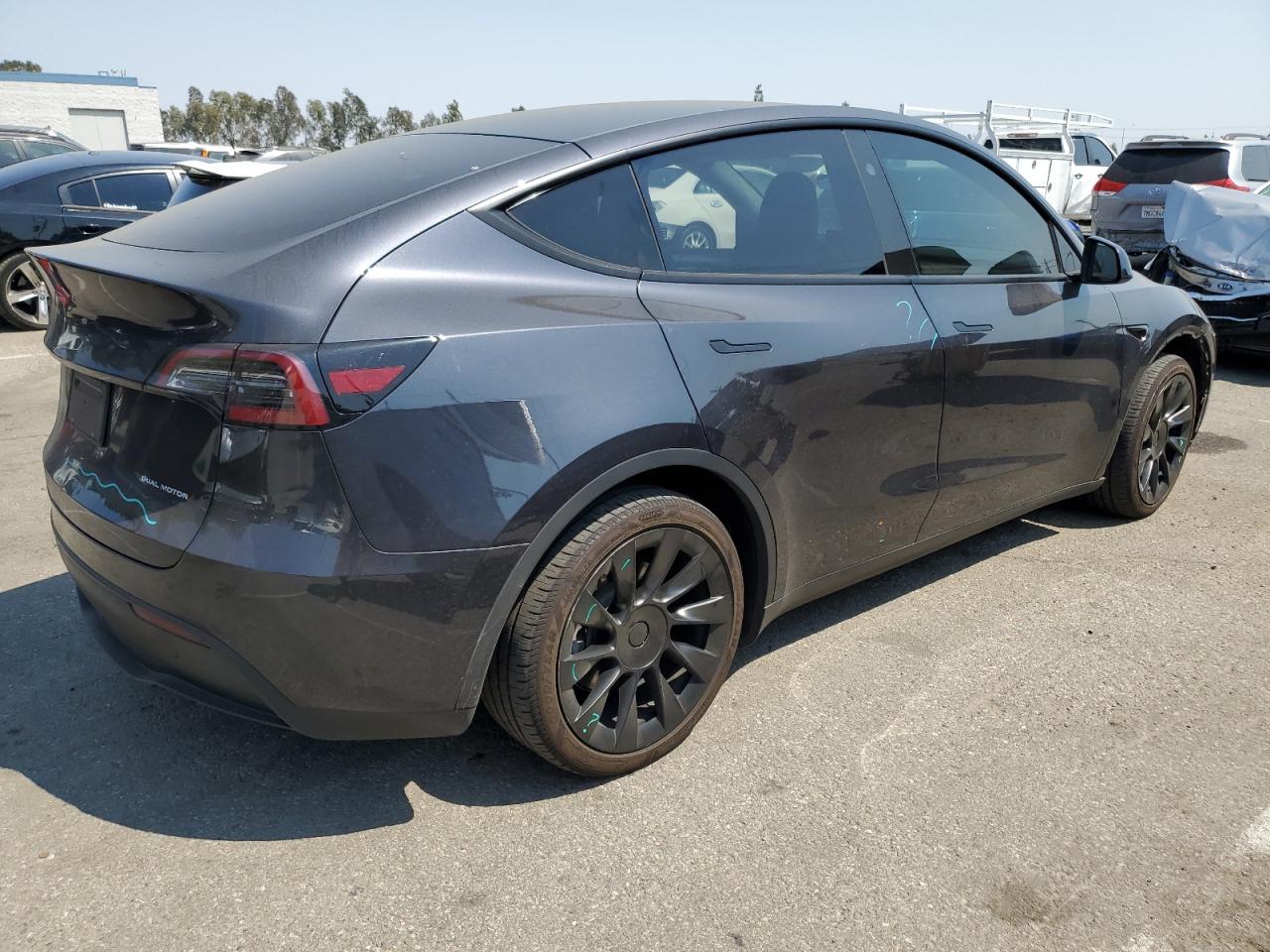 2024 TESLA MODEL Y