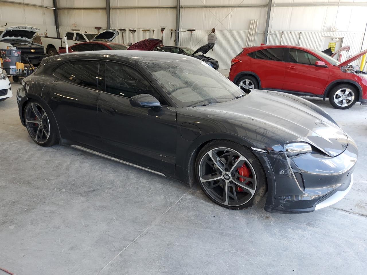 2021 PORSCHE Taycan