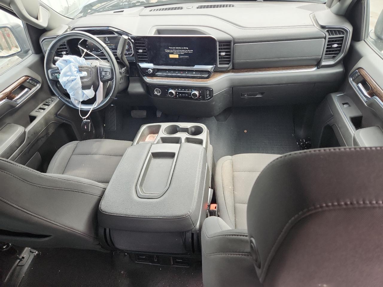 2023 GMC Sierra