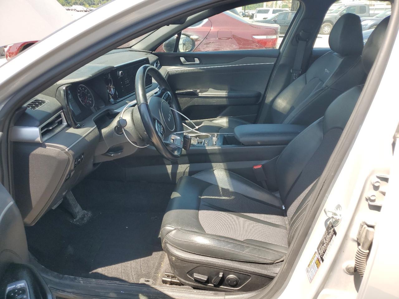 2022 KIA K5