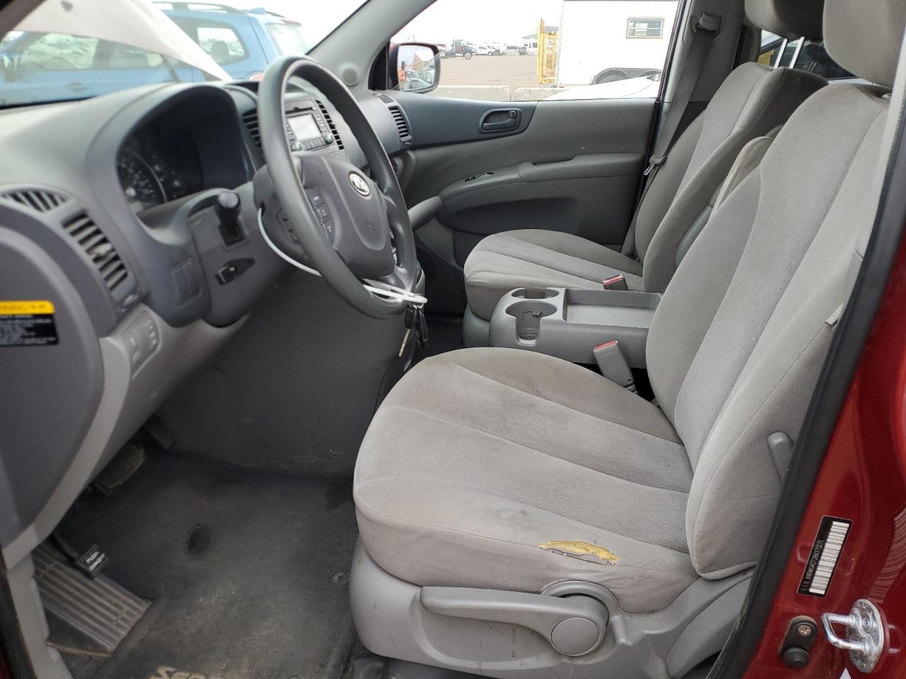 2011 KIA SEDONA