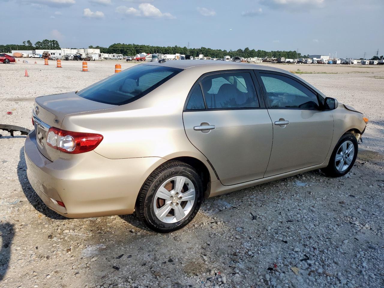 2011 TOYOTA COROLLA