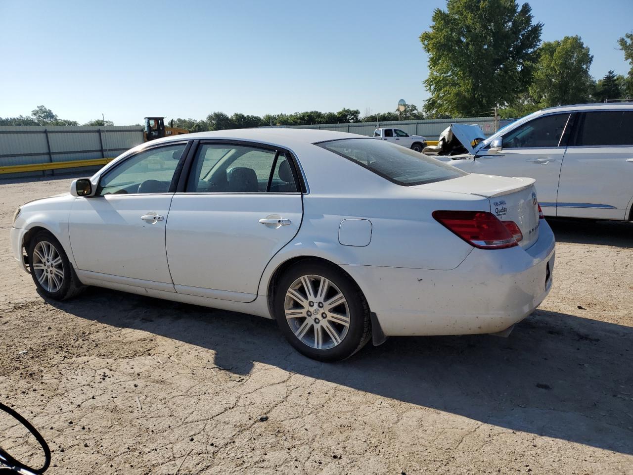 2006 TOYOTA Avalon