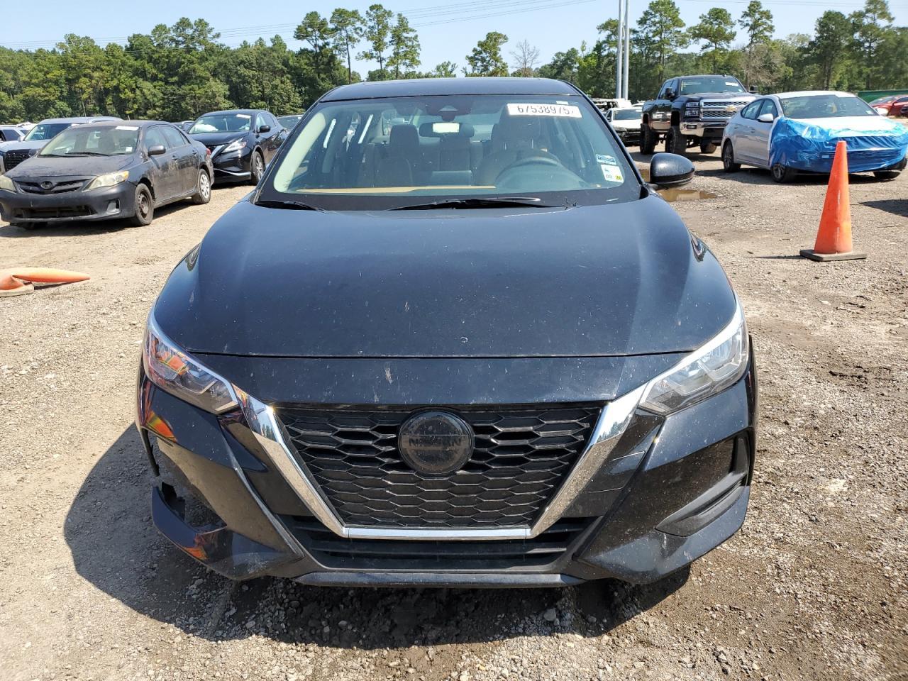 2022 NISSAN SENTRA