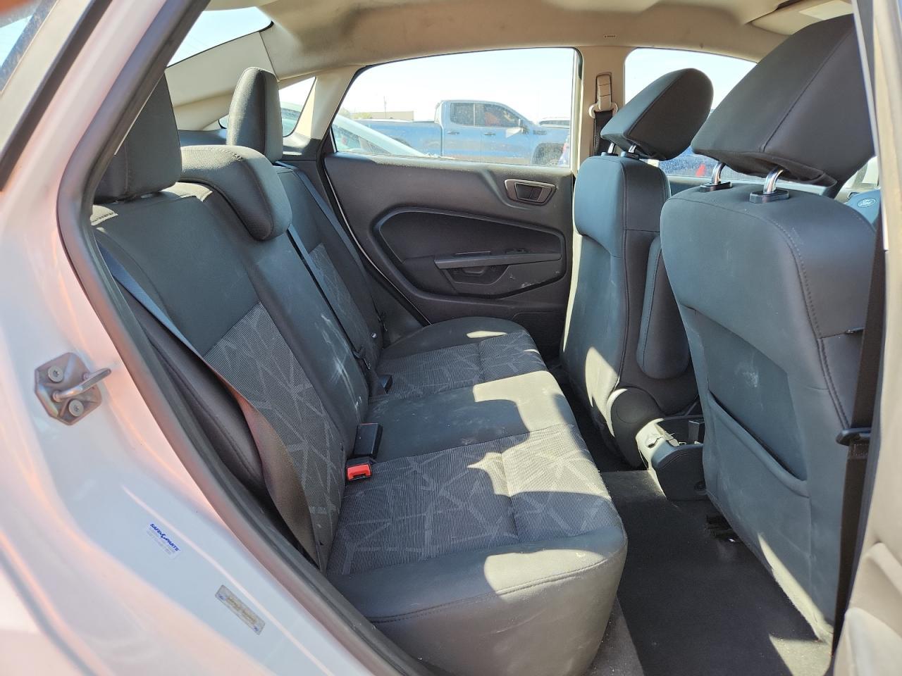 2013 FORD Fiesta