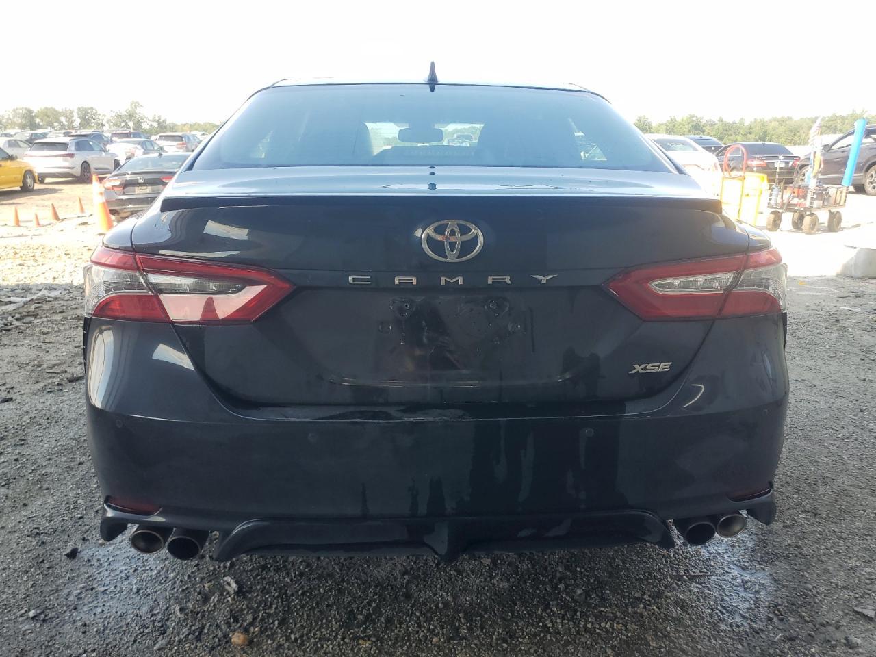 2018 TOYOTA CAMRY