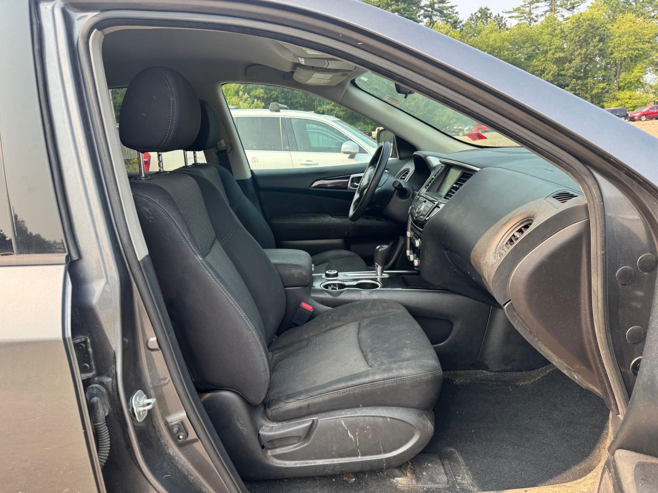 2017 NISSAN PATHFINDER