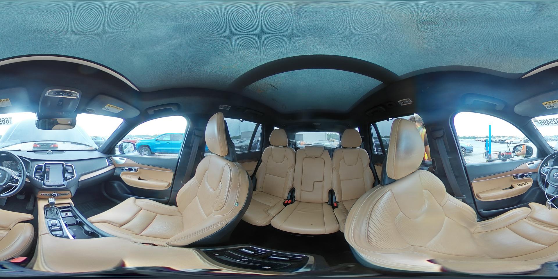 2018 VOLVO XC90