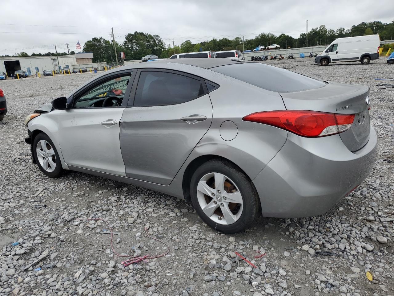 2011 HYUNDAI ELANTRA